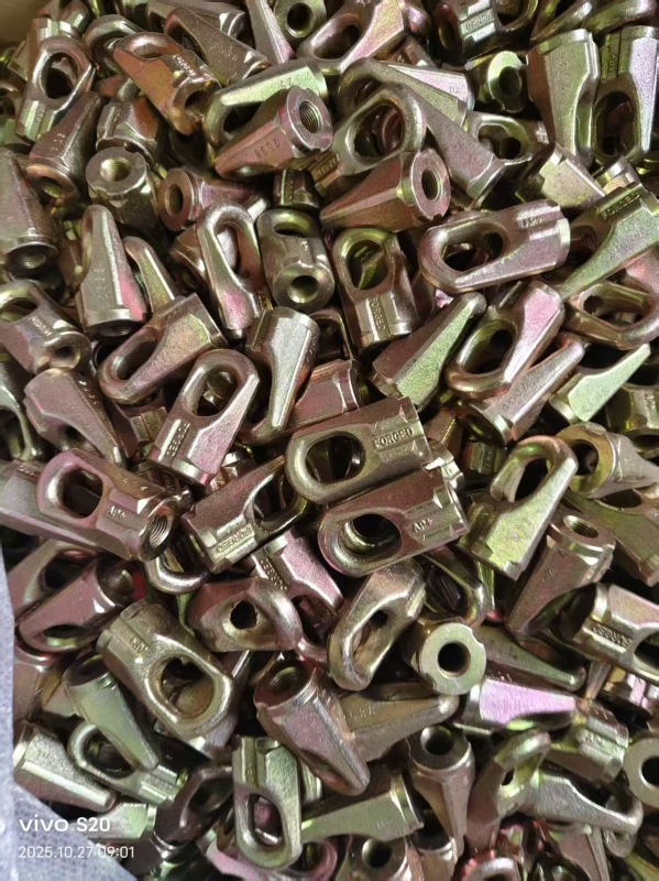 Dual Wheel T-Rail Snap-On Clamp